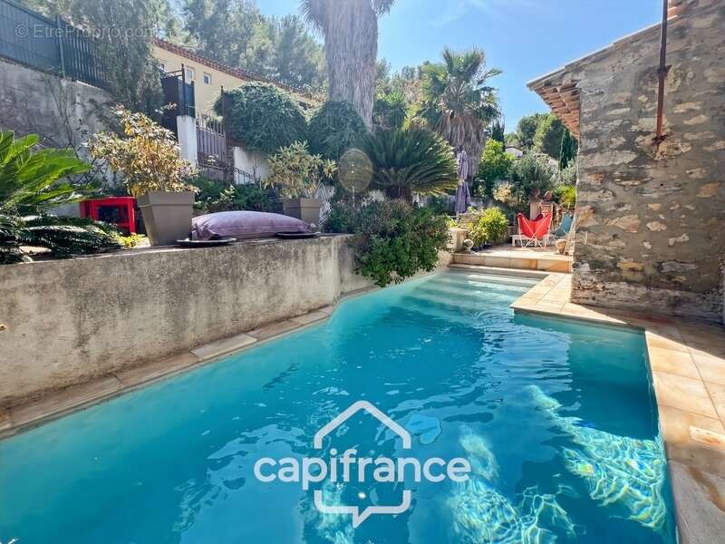 Maison à vendre 6 pièces HYERES (83) - Charme de l'ancien - 4 chambres - 200m2 habitables - Piscine - possibilité 2 appartements - photo 59
