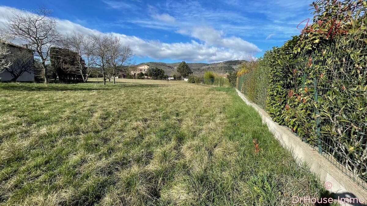 Terrain à ALBA-LA-ROMAINE