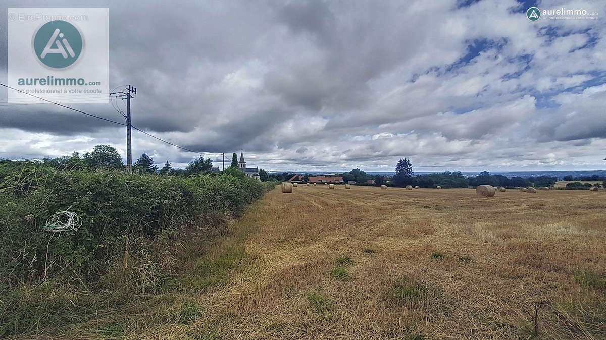 Terrain à SAINT-GENEST