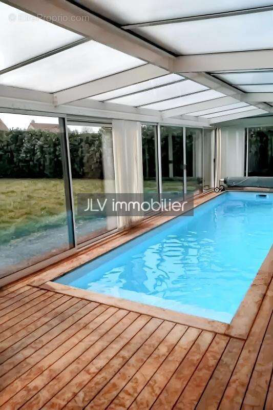 Maison à CAPPELLE-BROUCK