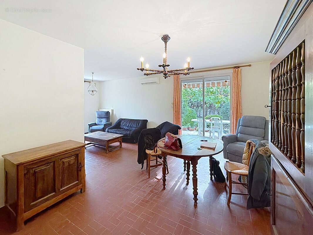 Maison à LES ANGLES