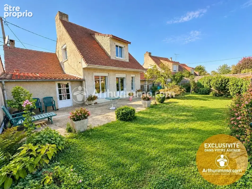 Maison 115 m² avec double garage, à proximité du centre ville de Neuvic. - photo 1