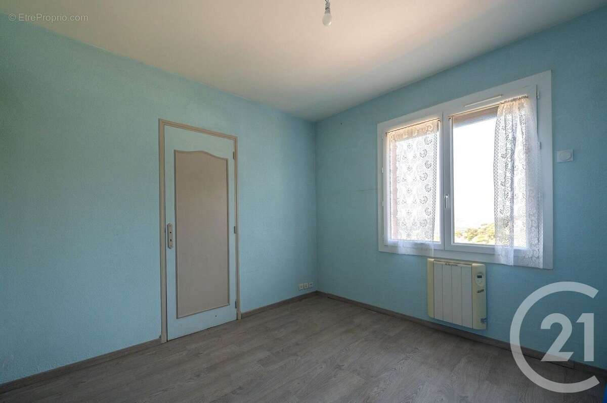 Appartement à BORMES-LES-MIMOSAS