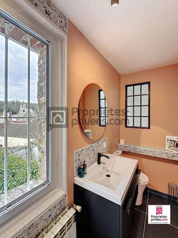 Maison à CRECY-LA-CHAPELLE