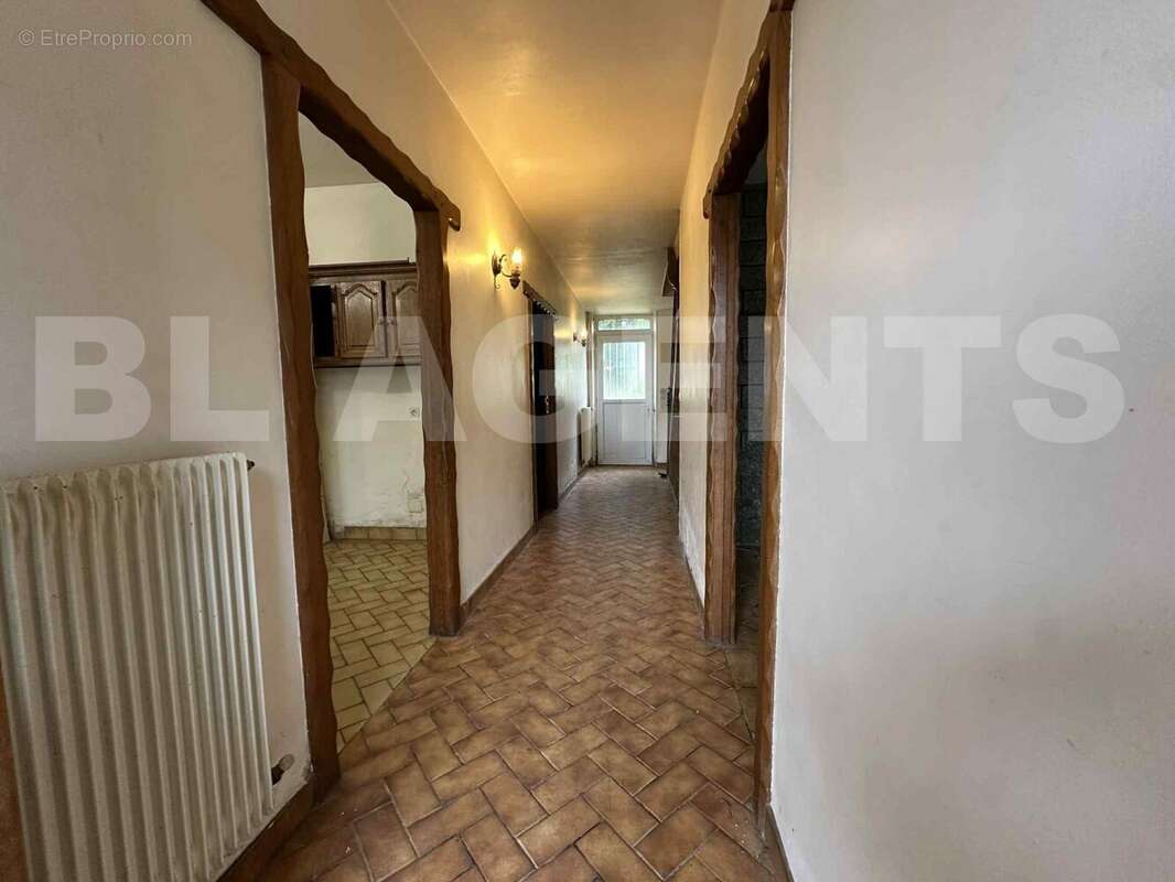 30ec2d74-089d-4177-98e7-fbfeb1e6bf9f - Maison à TREMBLOIS-LES-CARIGNAN