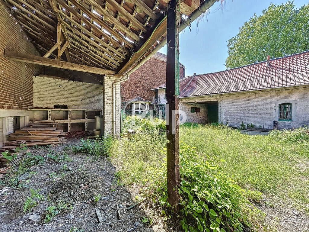 Habitation + Grange à réhabiliter - photo 2