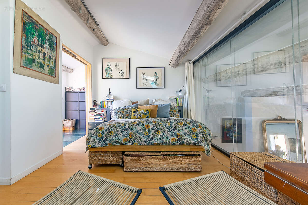 Appartement à MARSEILLE-6E