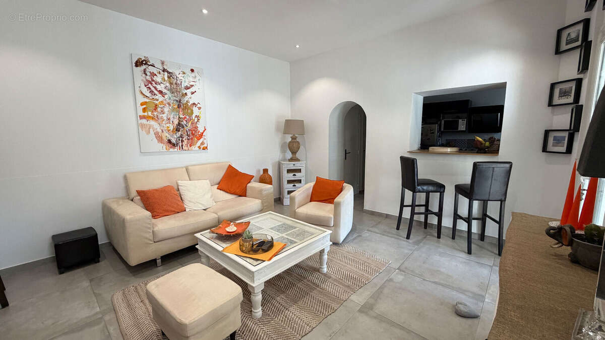 Appartement à LE CASTELLET