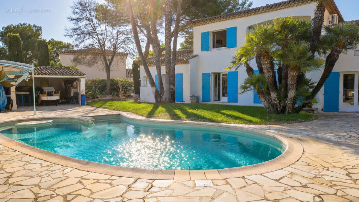 Maison à FREJUS