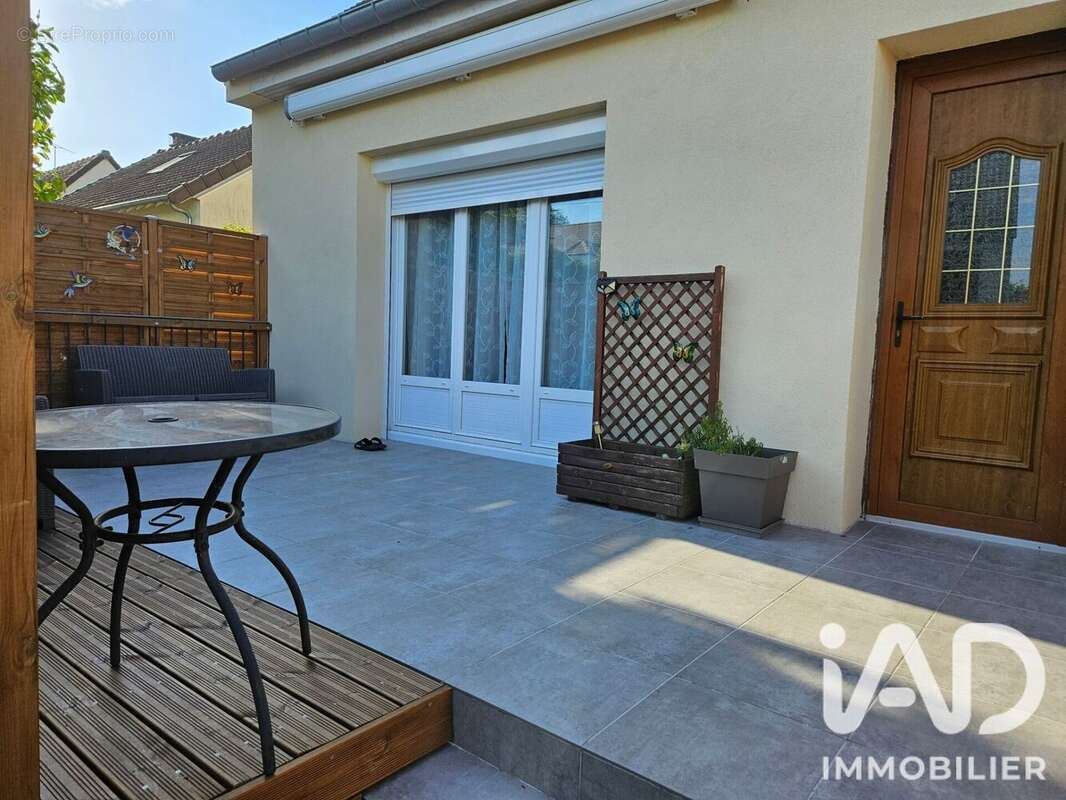 Maison 160 m² à Maincy  - photo 3