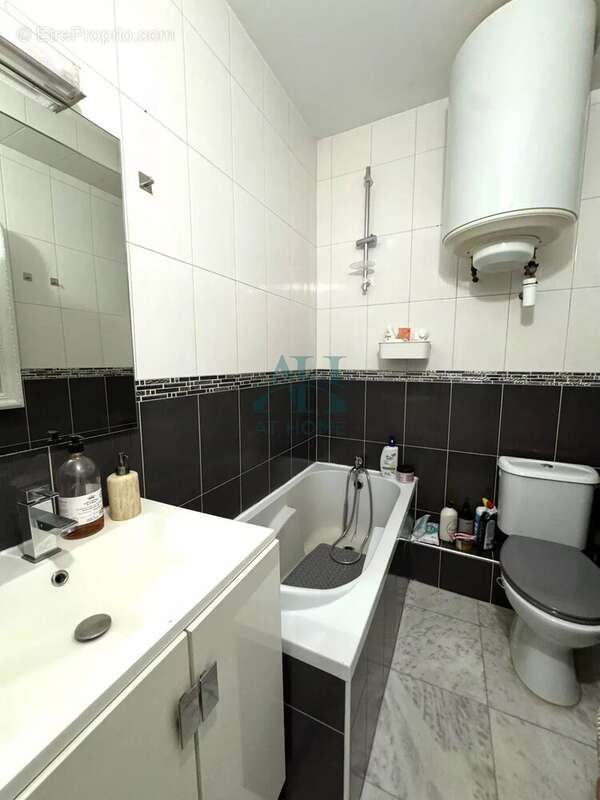 Appartement à PARIS-10E