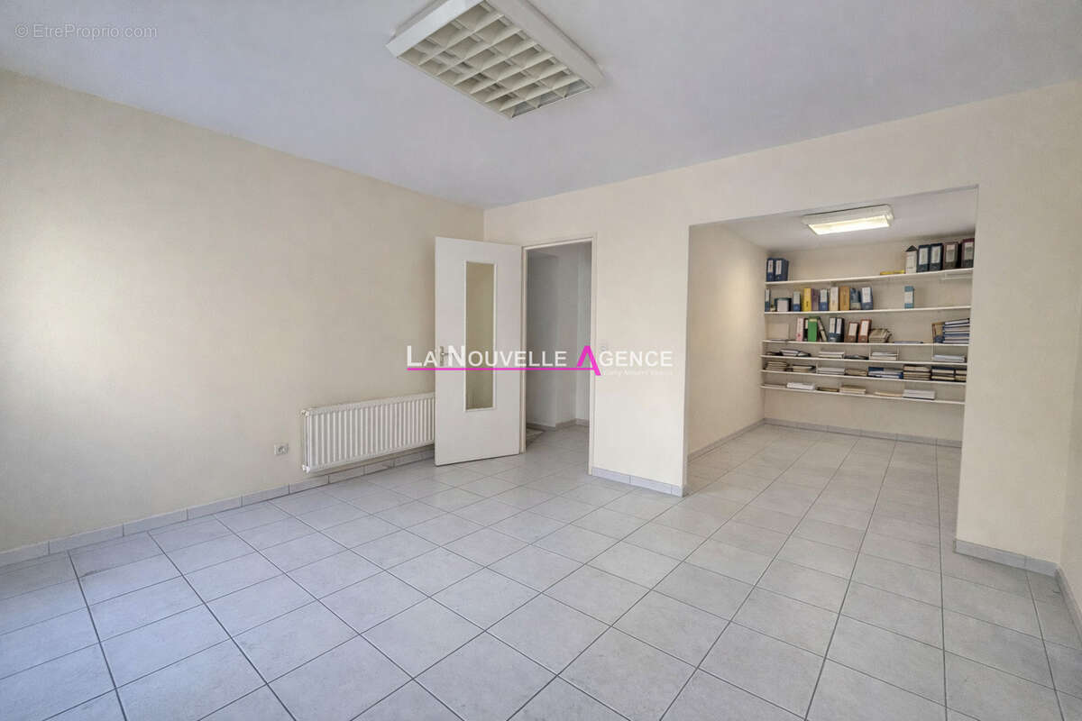 Grand ensemble immobilier au coeur du village - photo 7