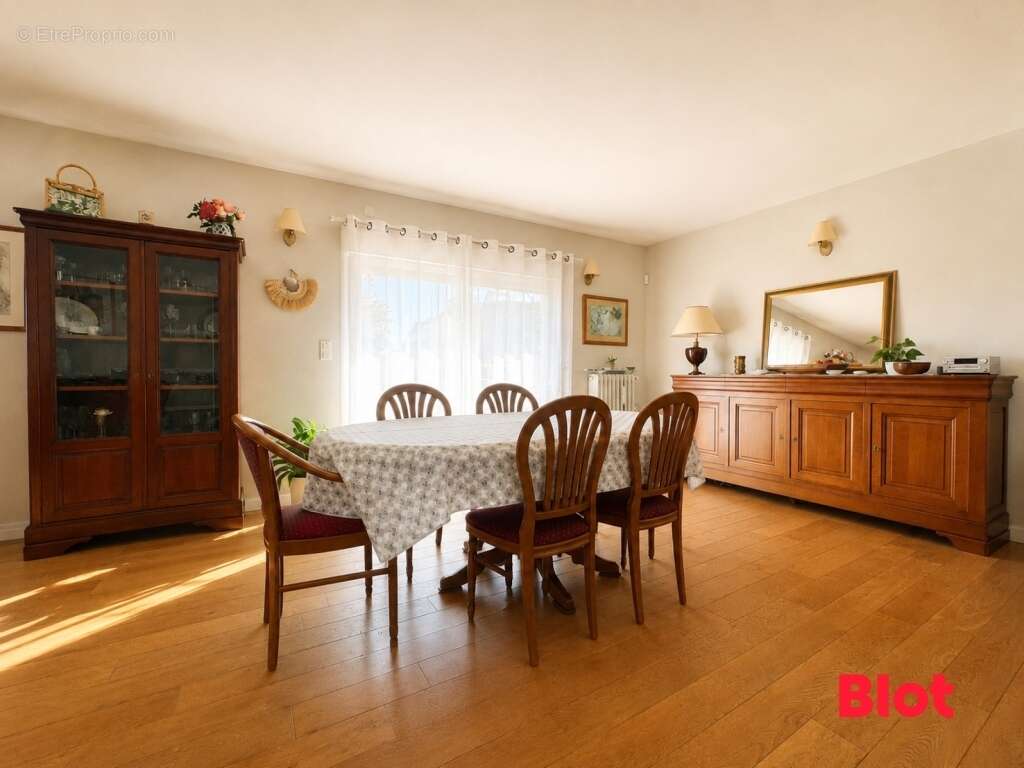 Maison 156 m² à Vannes  - photo 3