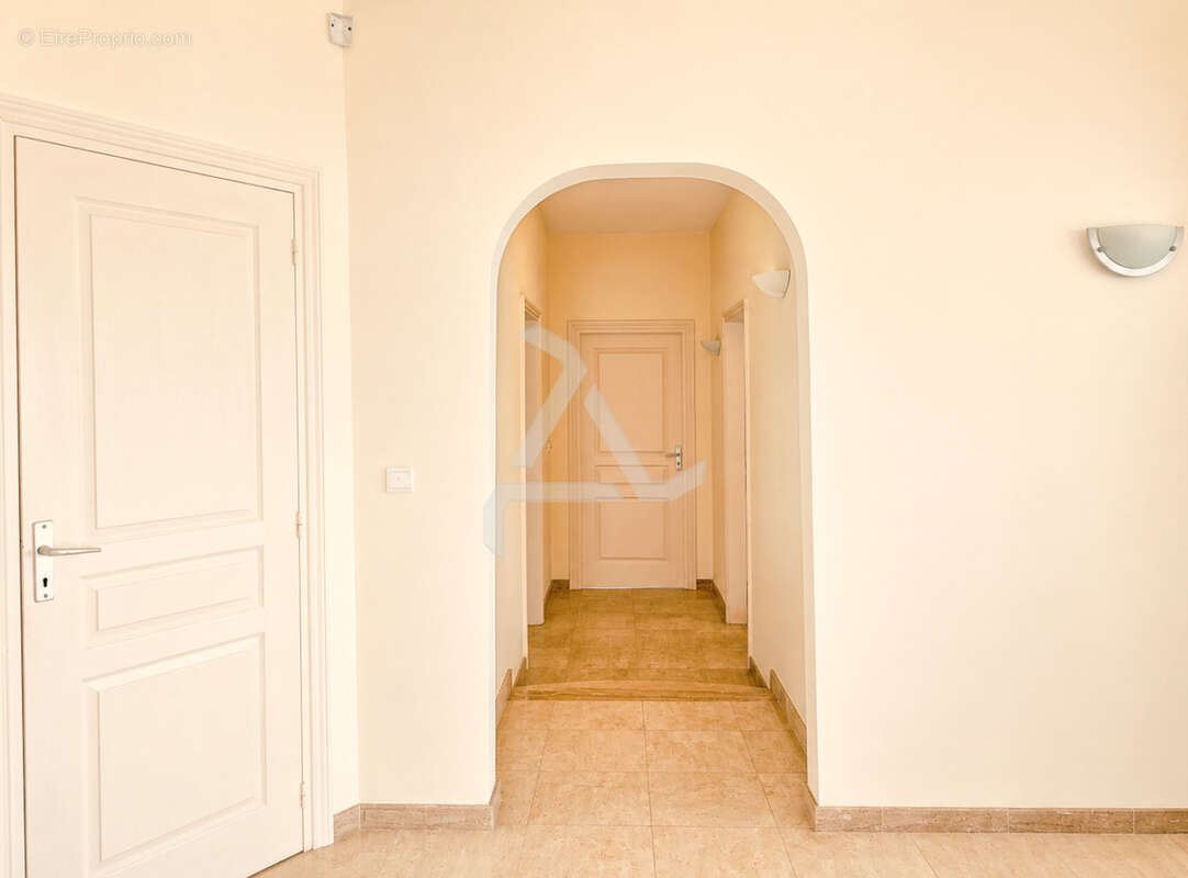 Dans le domaine très exclusif de « marina di fiori » à porto-vecchio villa d’exeption de 354m2 - photo 21