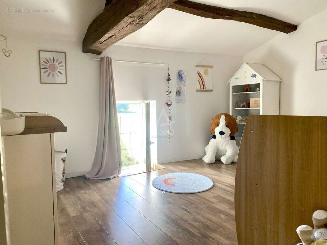 Maison à BRIZAMBOURG