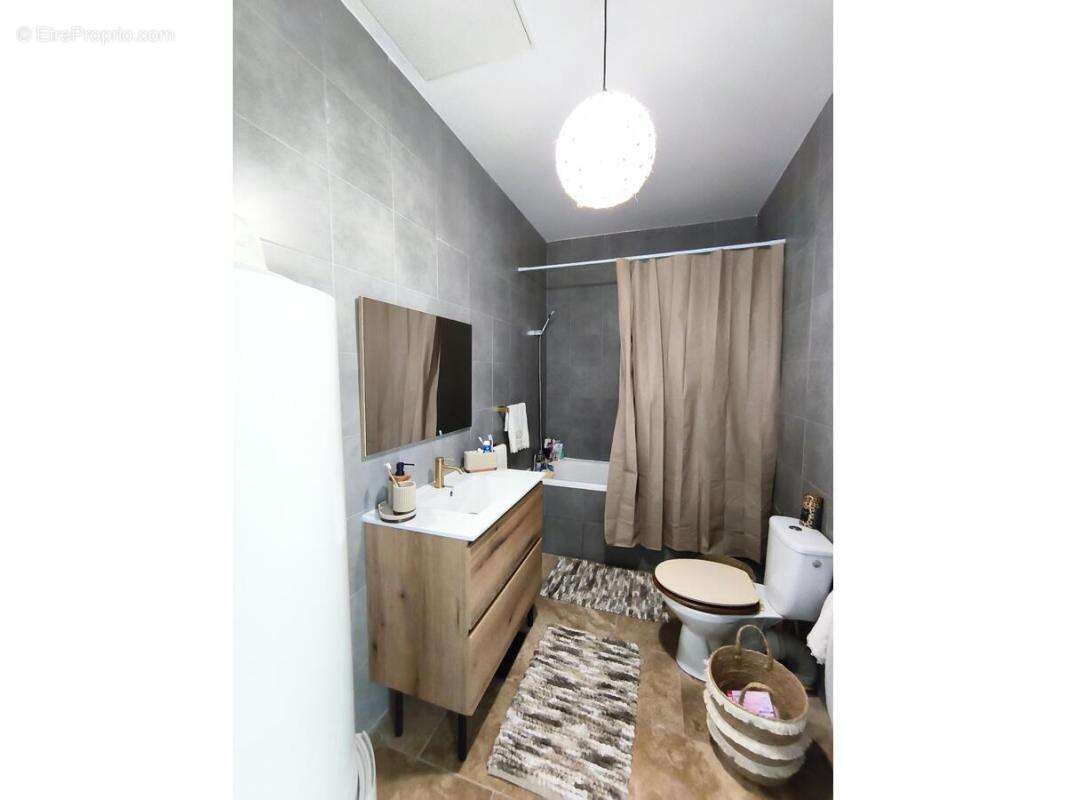 Appartement à MARSEILLE-15E
