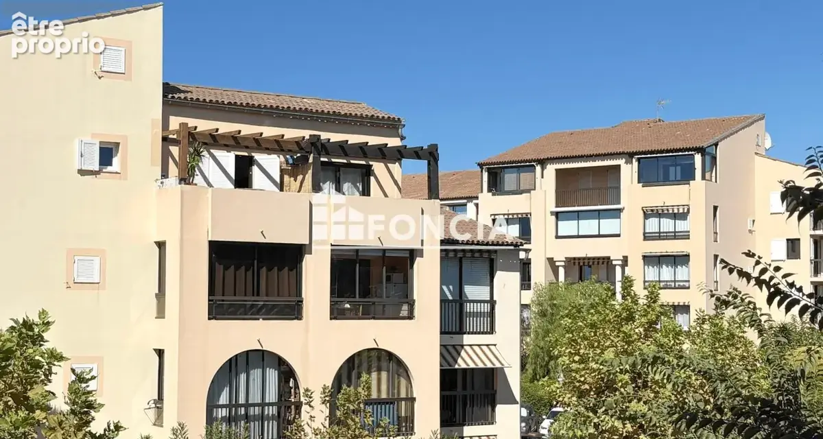 Pied-à-terre « bord de mer », clé en main à Six-Fours-les-Plages / La Coudoulière ! - photo 12