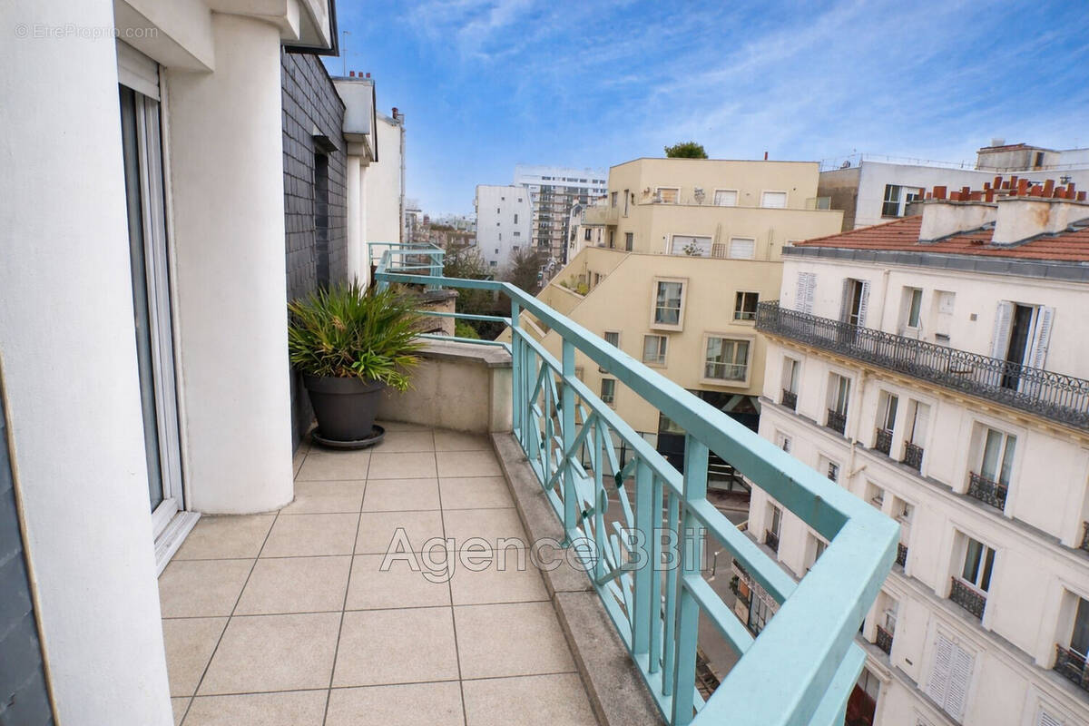 Appartement à PARIS-14E