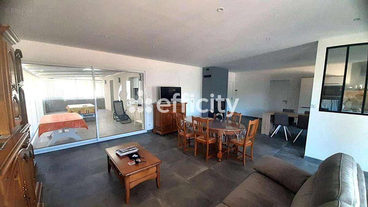 Maison à SAINT-JUNIEN