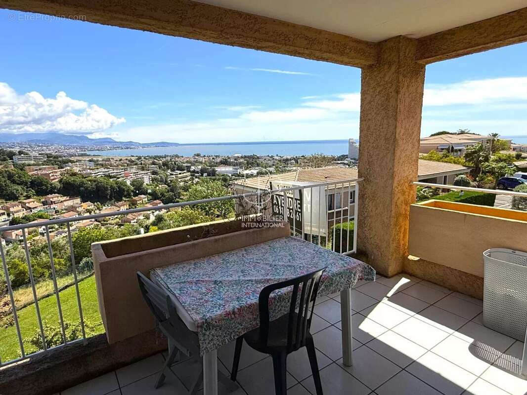 Appartement à VILLENEUVE-LOUBET