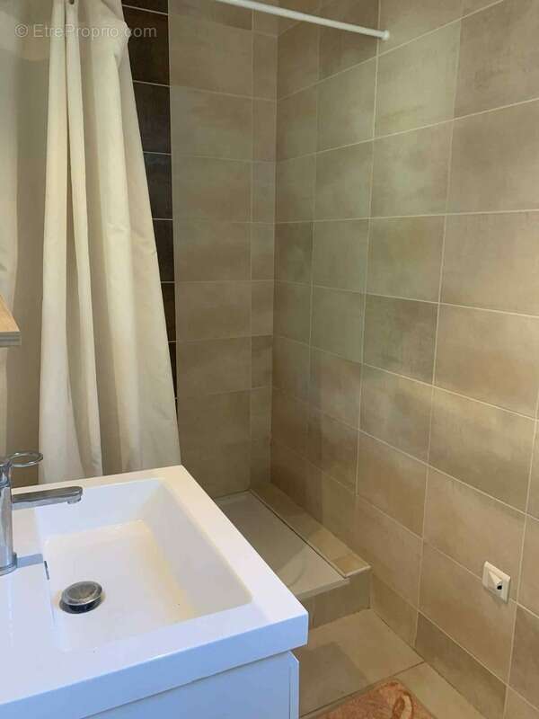 Maison avec studio indépendant et piscine chauffée – 2300 m² de terrain – CHABESTAN (05) - photo 24