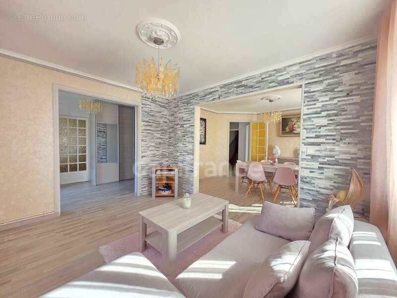 Maison Familiale 4 chambres - 187m² à Villegouge, avec studio et garage - Grand Jardin - photo 4