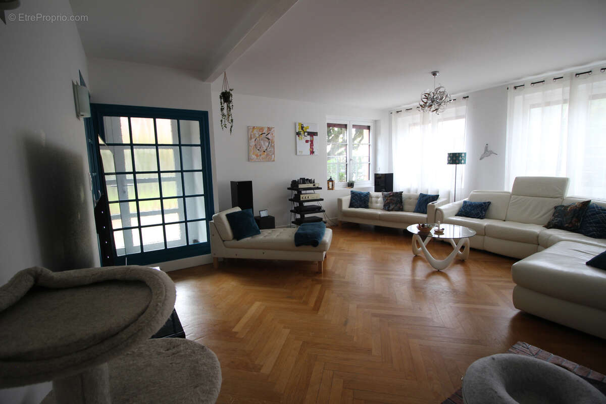 Maison à NUITS-SAINT-GEORGES