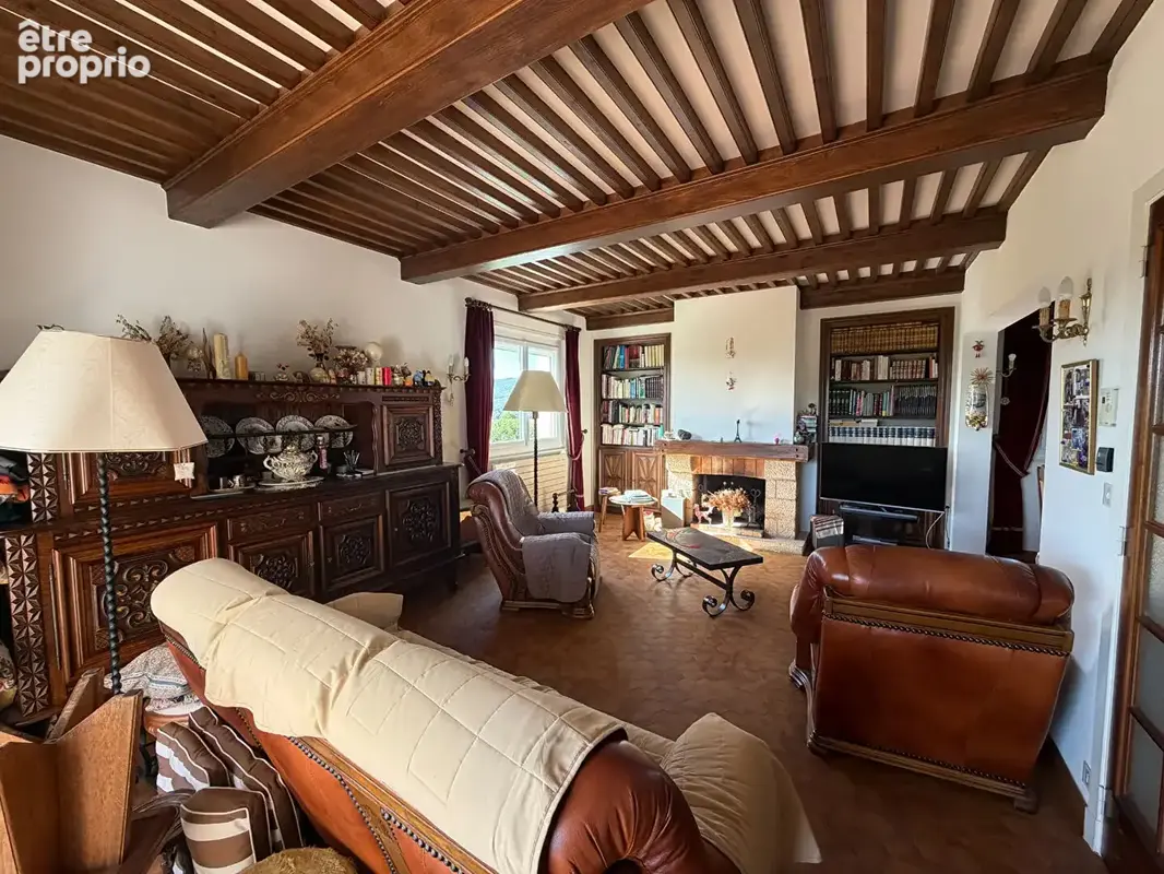 Maison familiale 160 m²  5 chambres  Terrain 1 600 m²  Double garage  Vernoux-en-Vivarais - photo 9