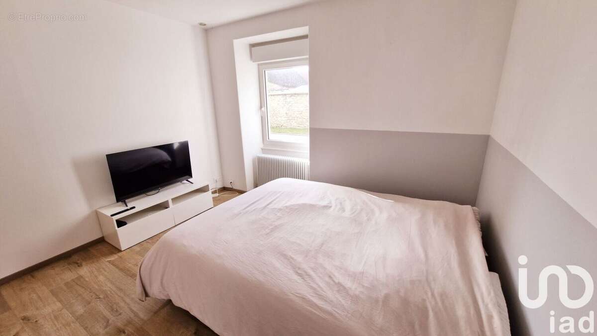 Maison 215 m² à Reclainville  - photo 9