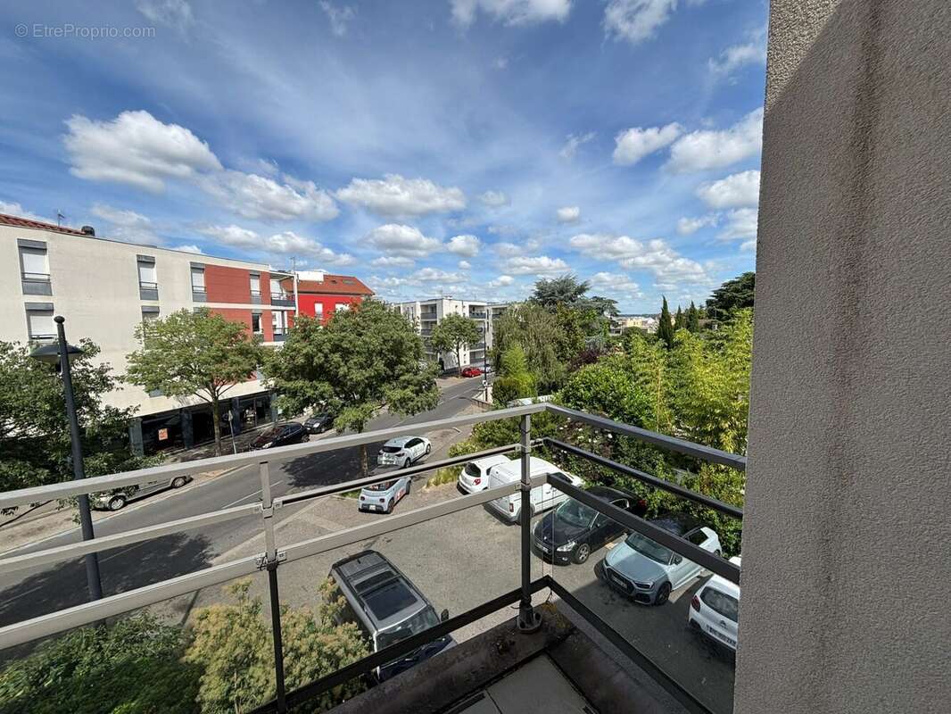 Appartement à MEYZIEU