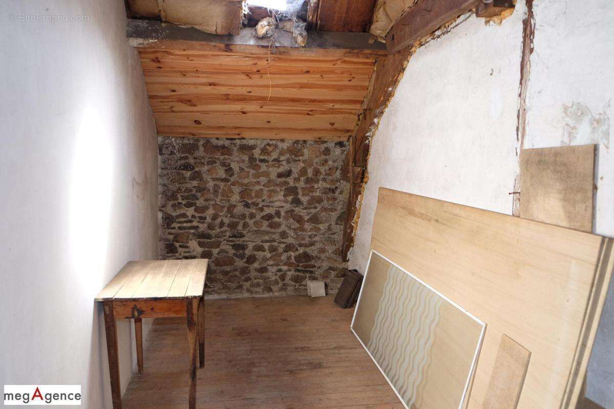 Maison à LAGUENNE