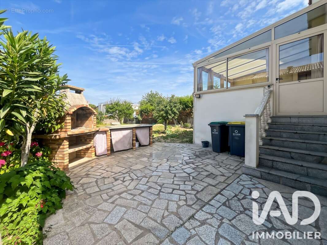 Maison 110 m² à Brie-Comte-Robert  - photo 3