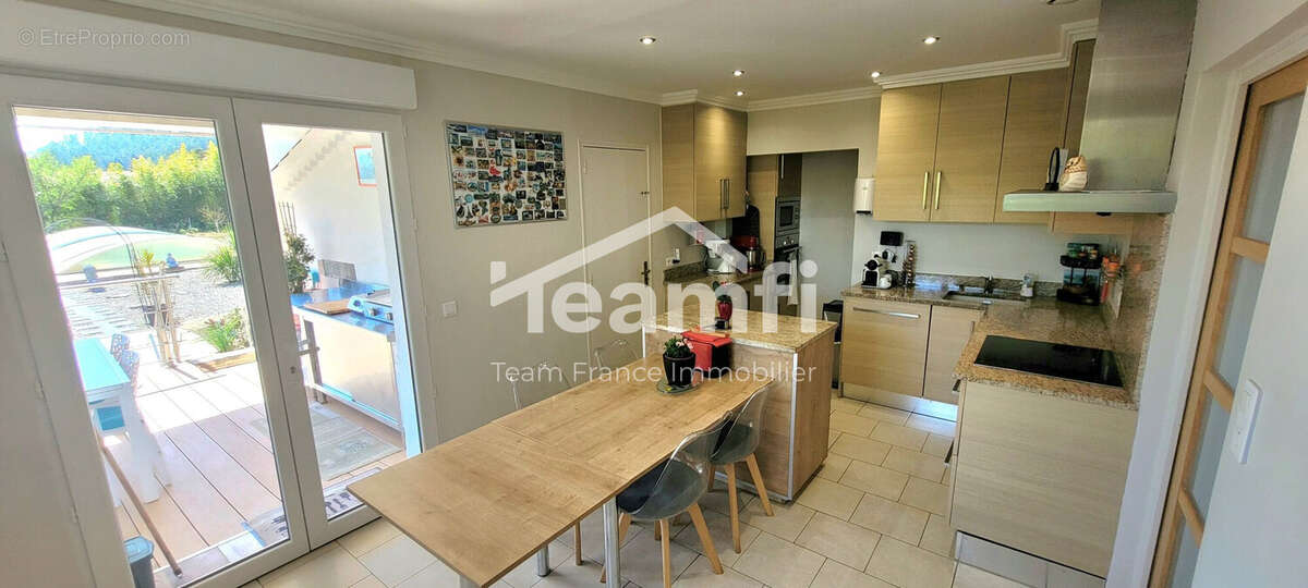 Maison à SAINT-MARTIN-DE-VALGALGUES