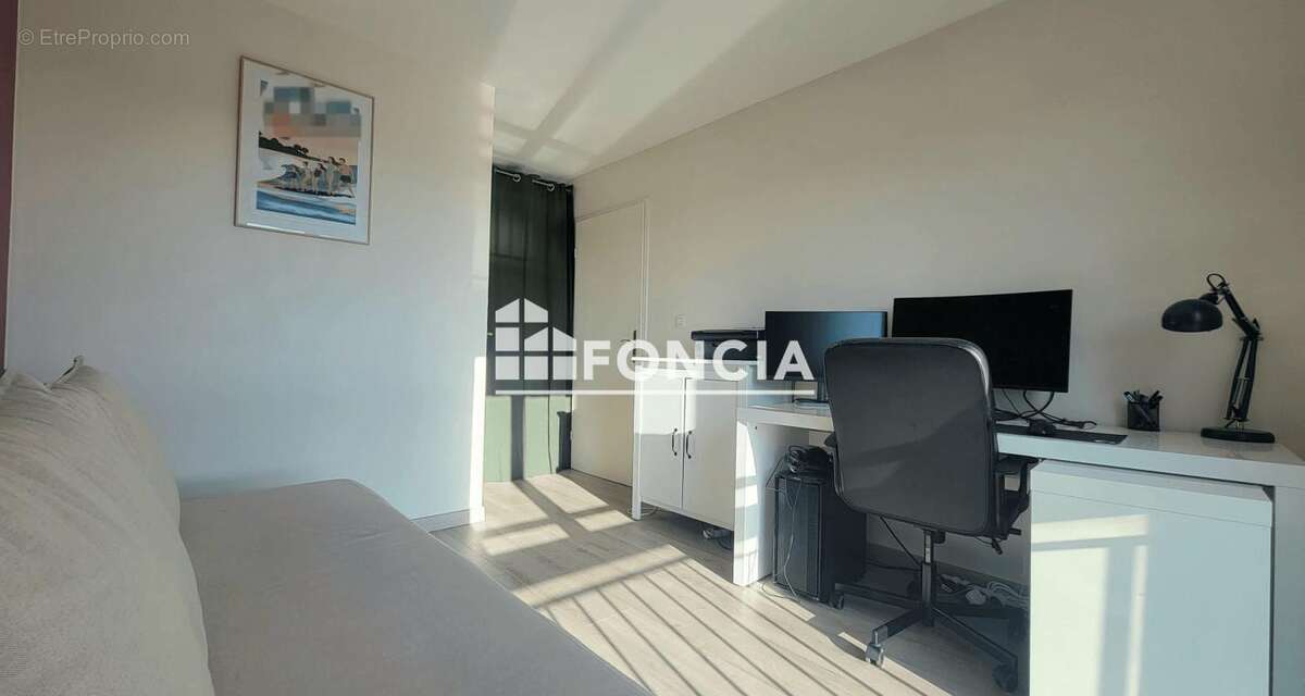 Appartement à SARTROUVILLE