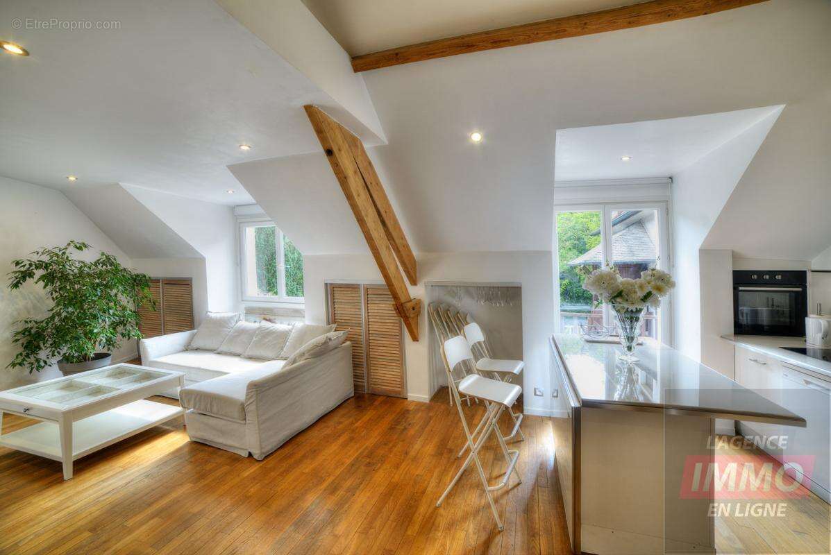 Maison 560 m² à Pontoise  - photo 10