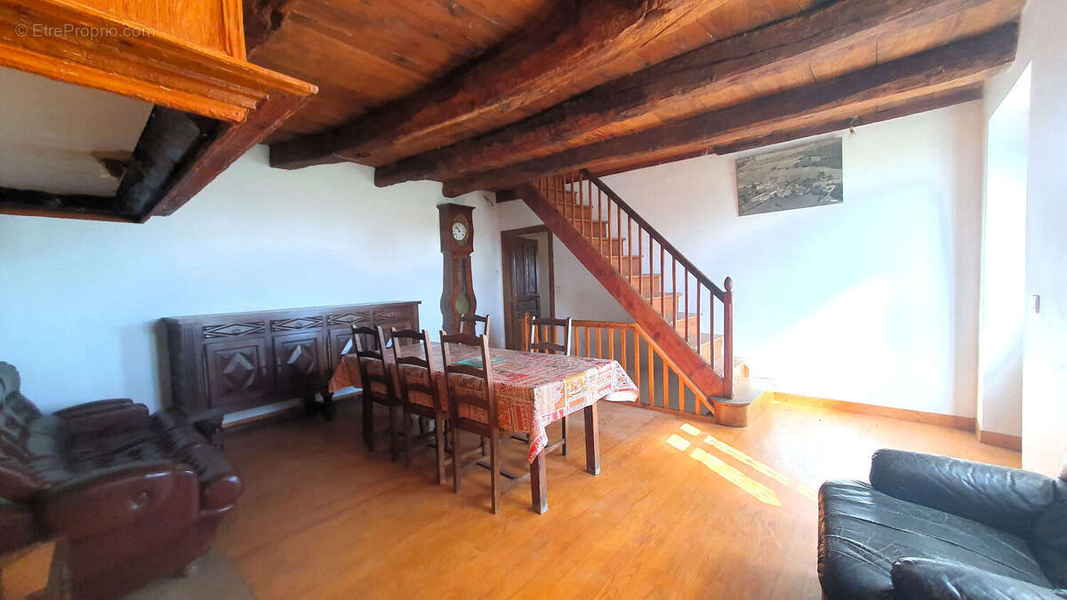 Charmante propriété avec 10 hectares de terrain à La Salvetat-Peyralès - photo 11