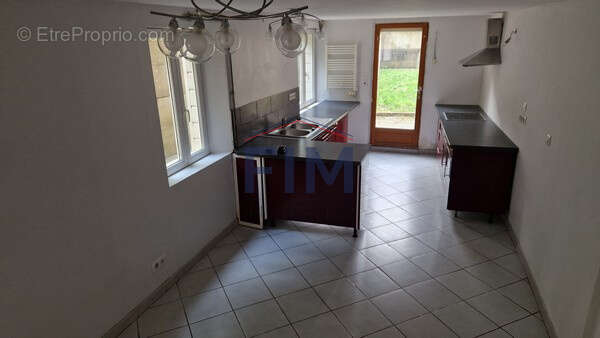 Maison à FORMERIE