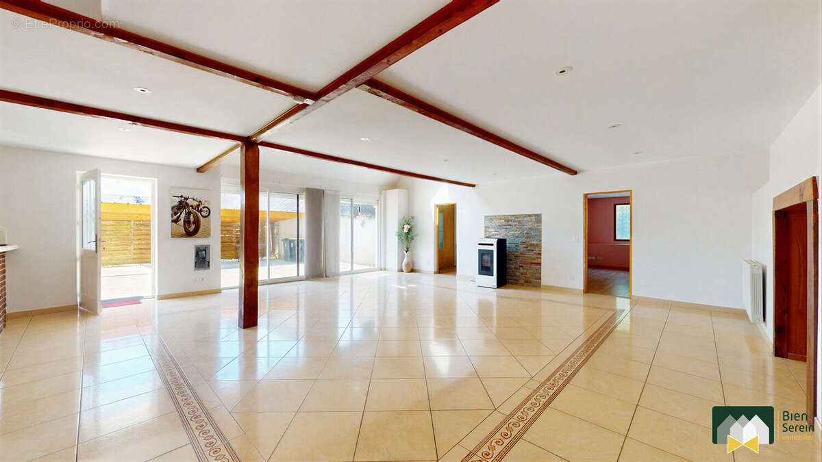 Maison 220 m² à Nogent-Sur-Eure  - photo 2