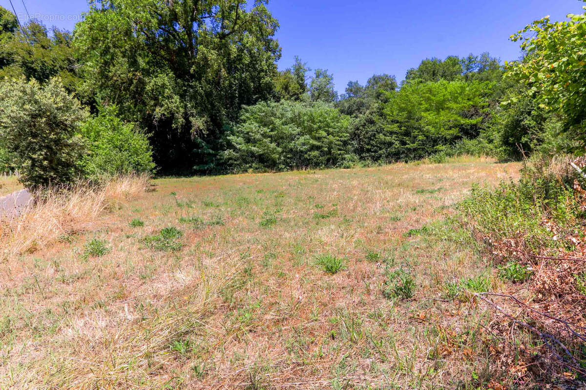 Terrain à SARLAT-LA-CANEDA