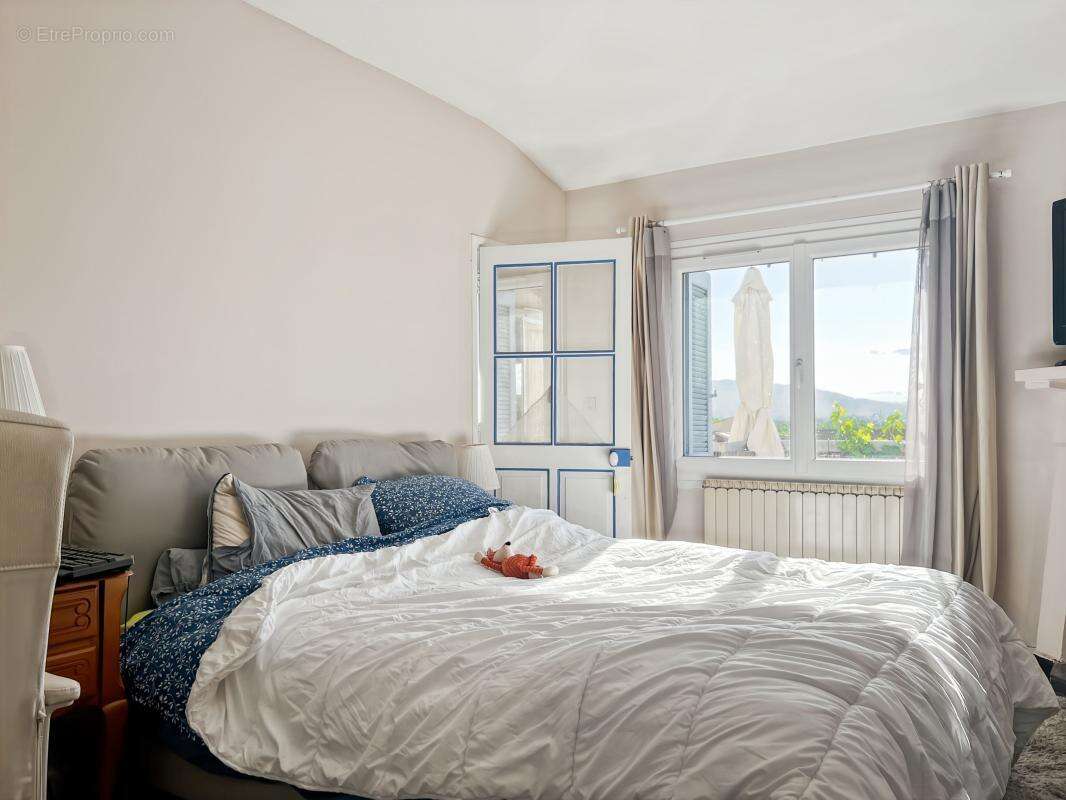 Rare opportunité : Appartement de charme au cœur de ville – 125 m² - photo 5