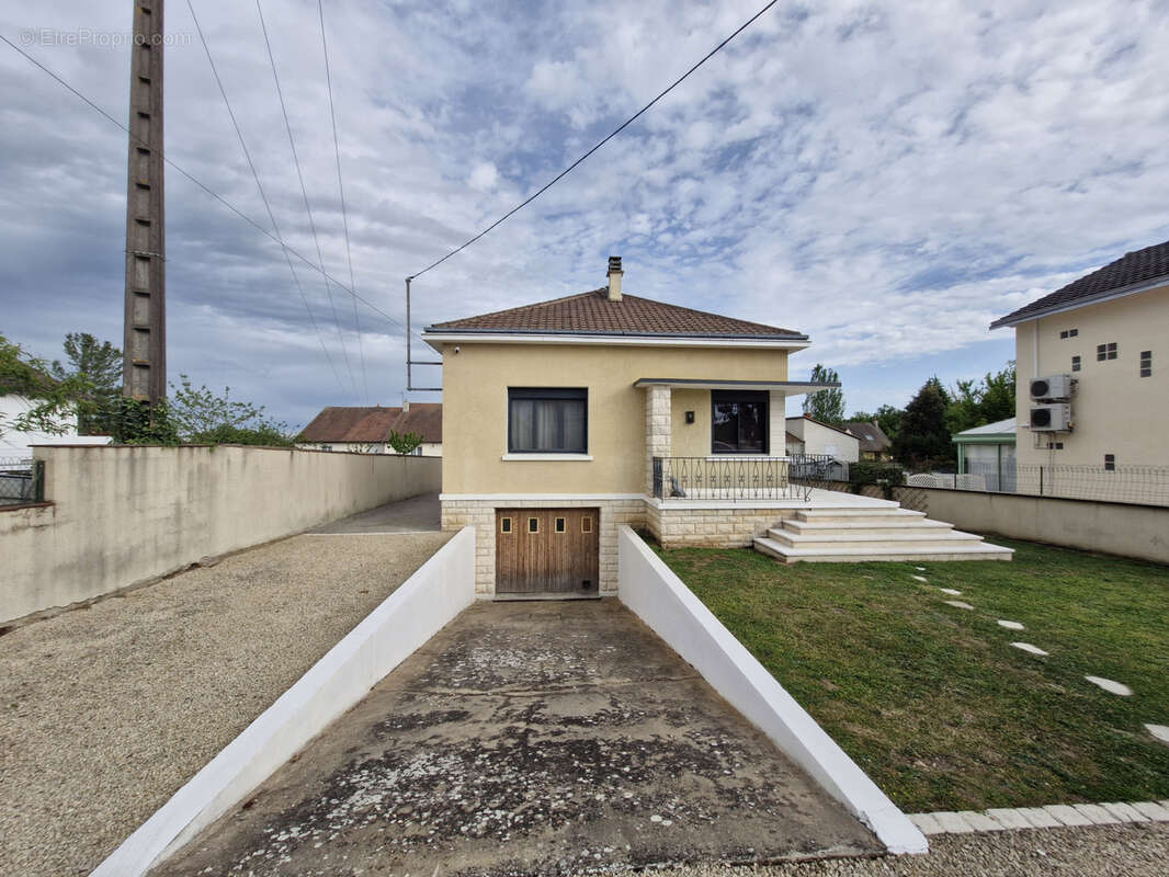 Maison à CHATELLERAULT