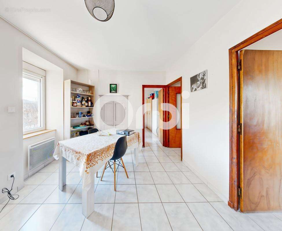 Maison à SAINT-ALBAN-AURIOLLES