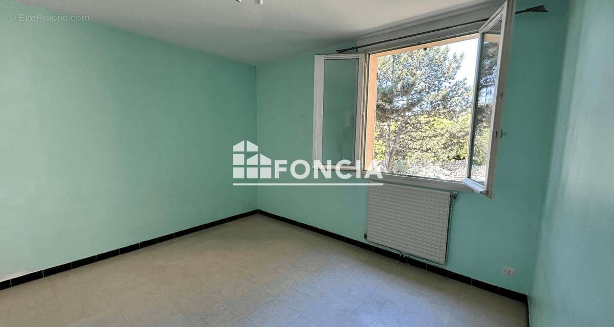 Appartement à UZES