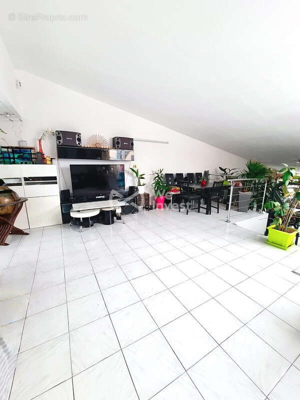 Appartement à TORCY