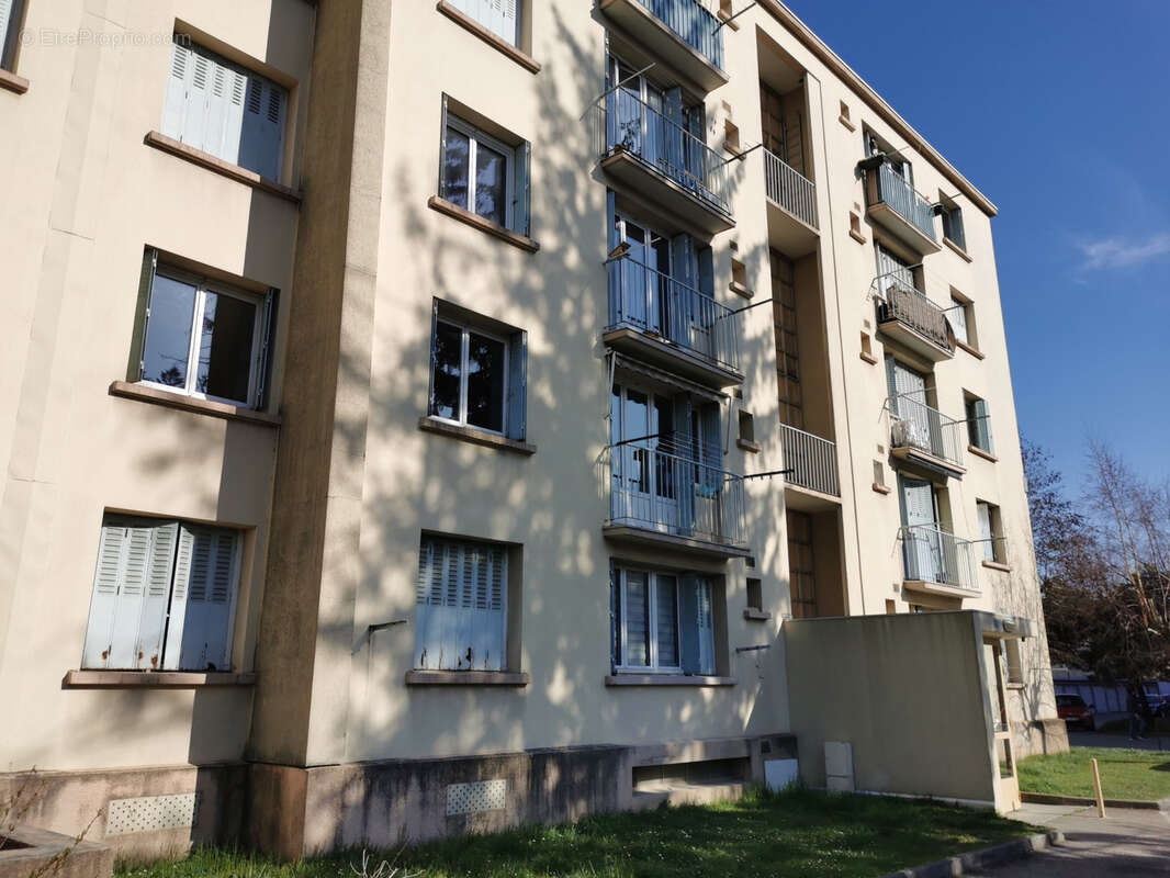 Appartement à FONTAINE