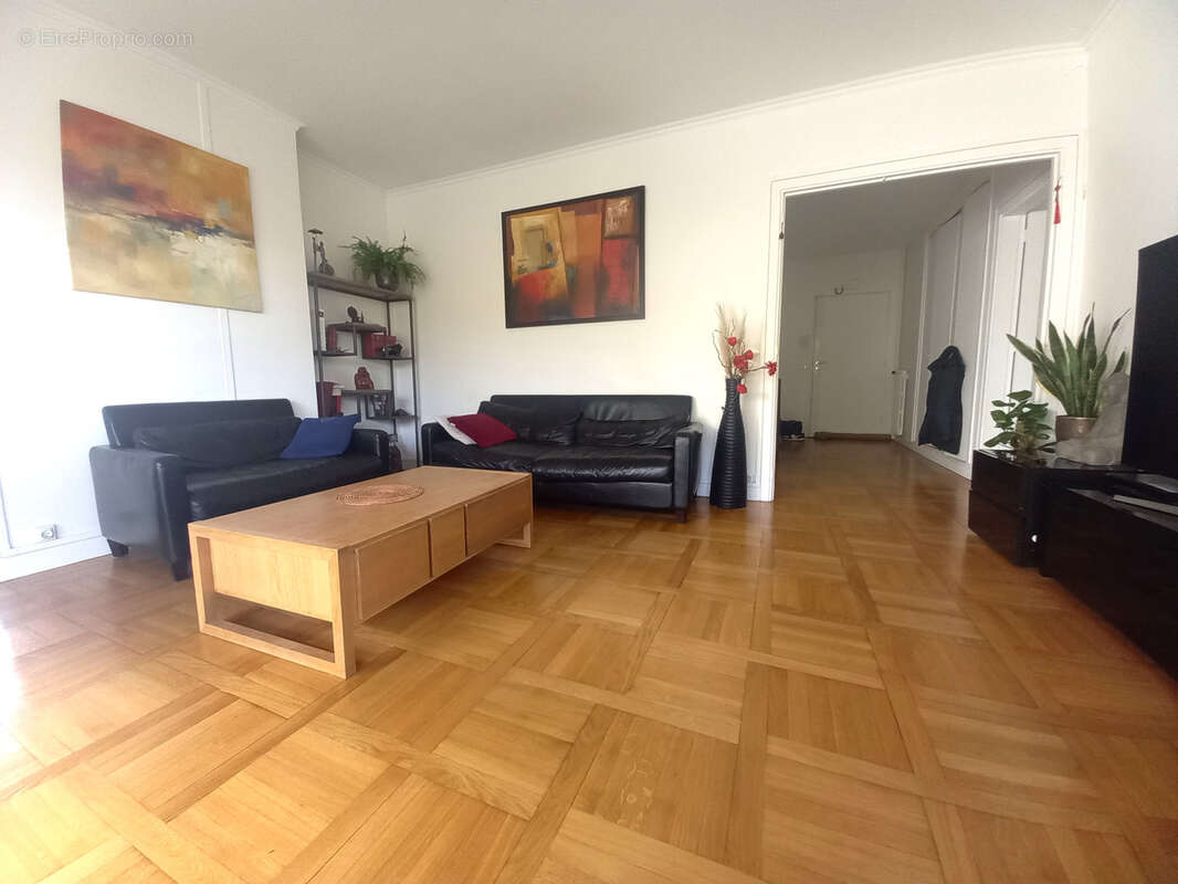 Appartement à GARCHES