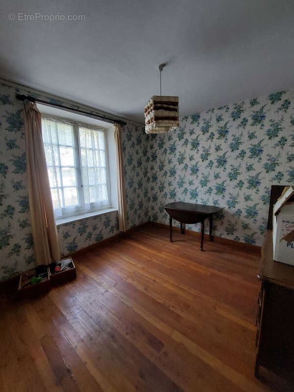 Maison à LARCHE
