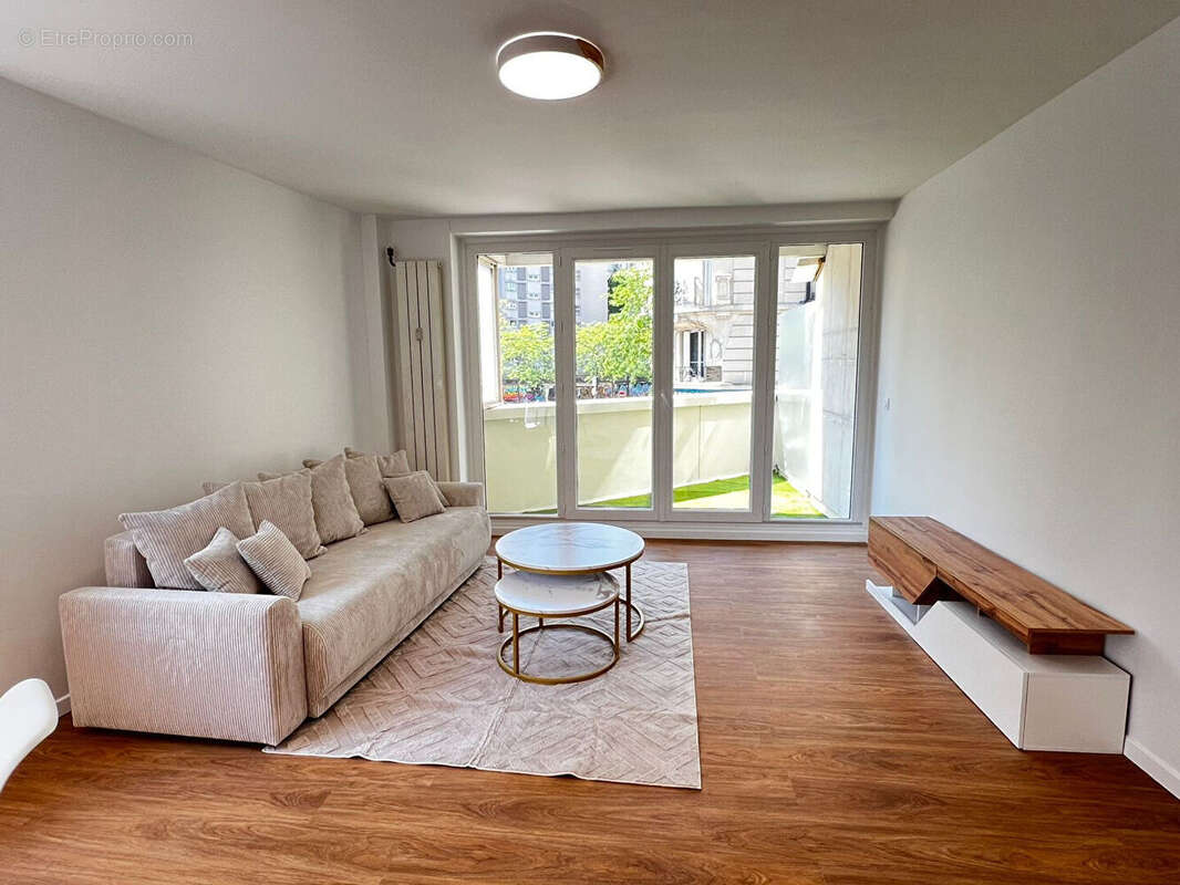 Appartement à PARIS-15E