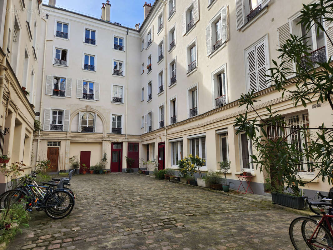Appartement à PARIS-18E