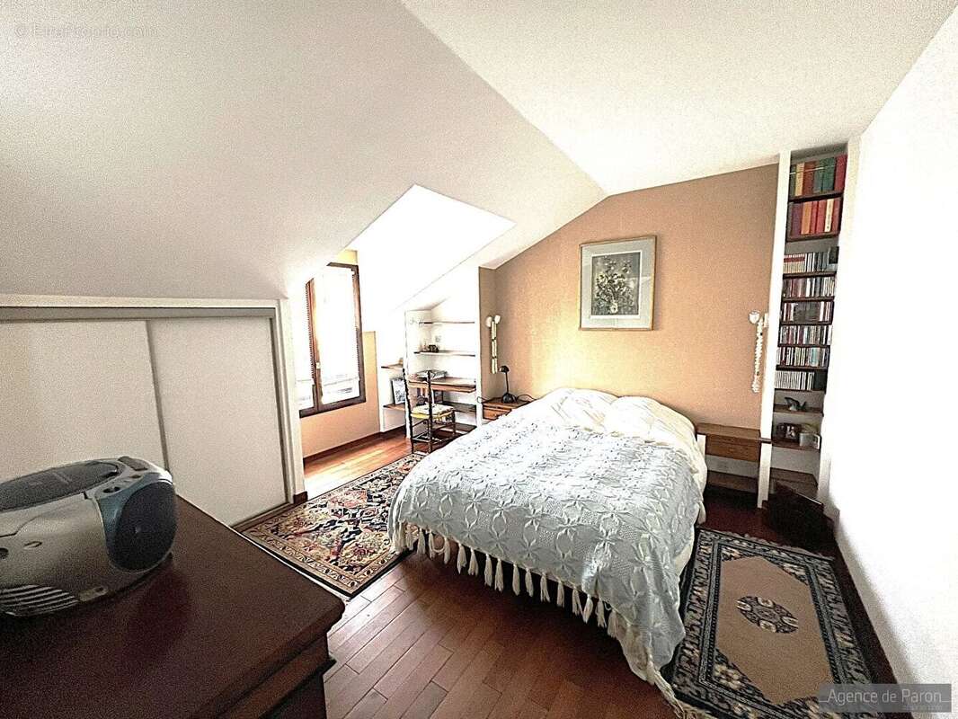 Maison à VERRIERES-LE-BUISSON